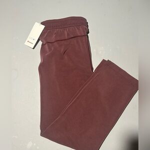 NWT lululemon softstreme HR slim-leg pant 31” size 10
